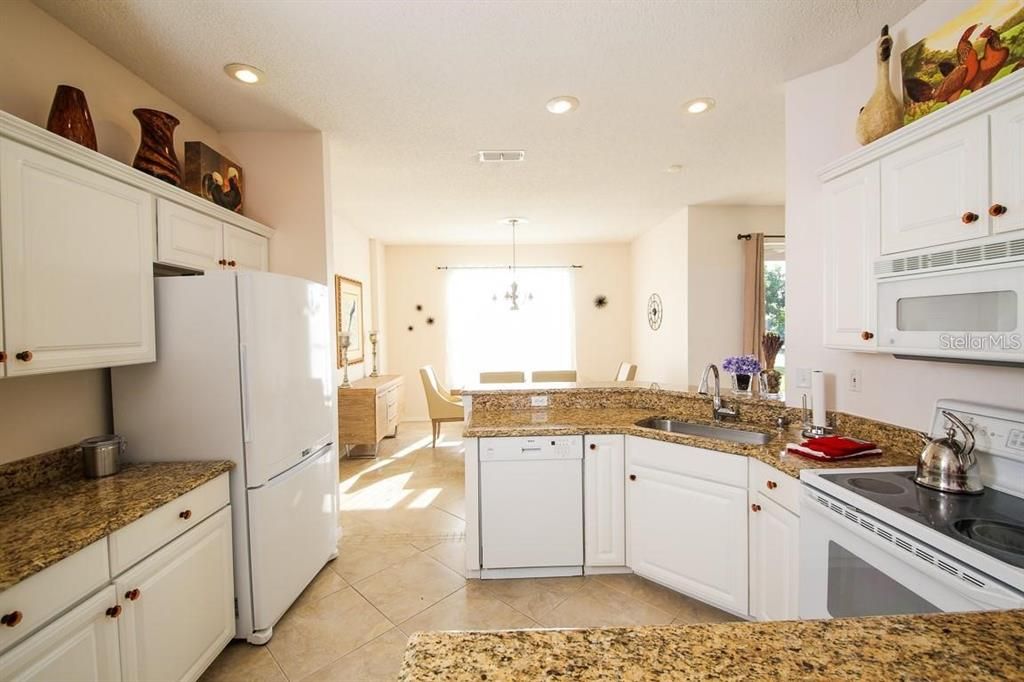 For Rent: $3,000 (3 beds, 2 baths, 1661 Square Feet)