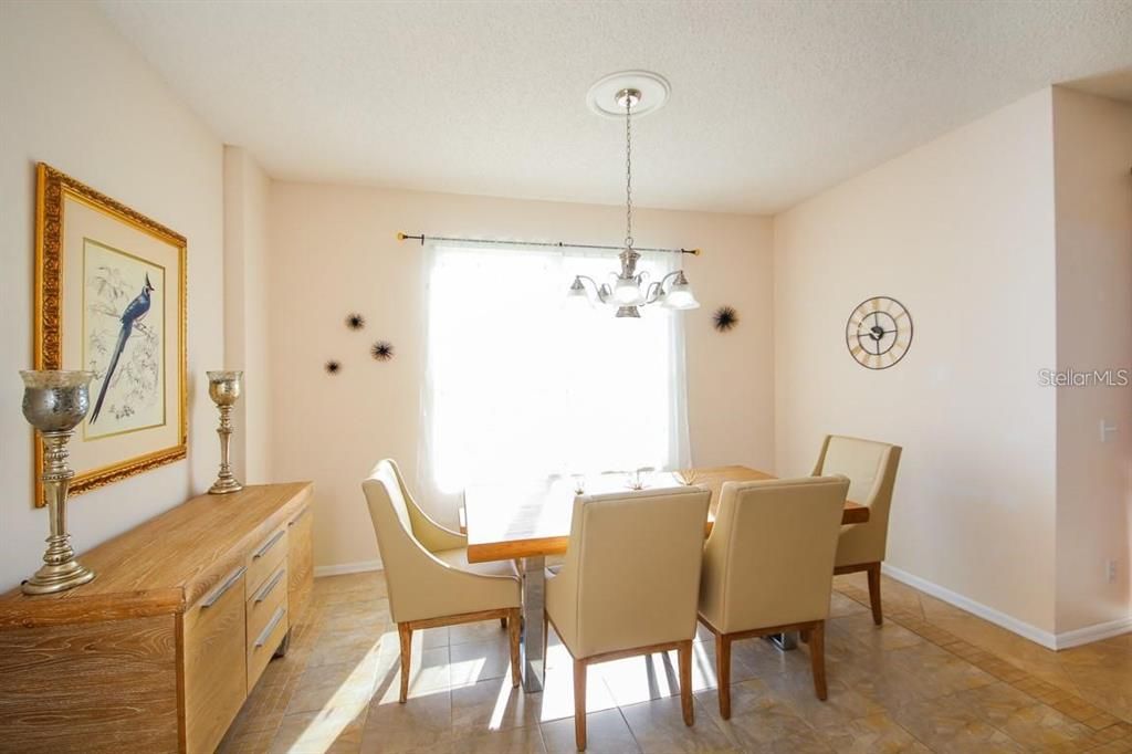 For Rent: $3,000 (3 beds, 2 baths, 1661 Square Feet)