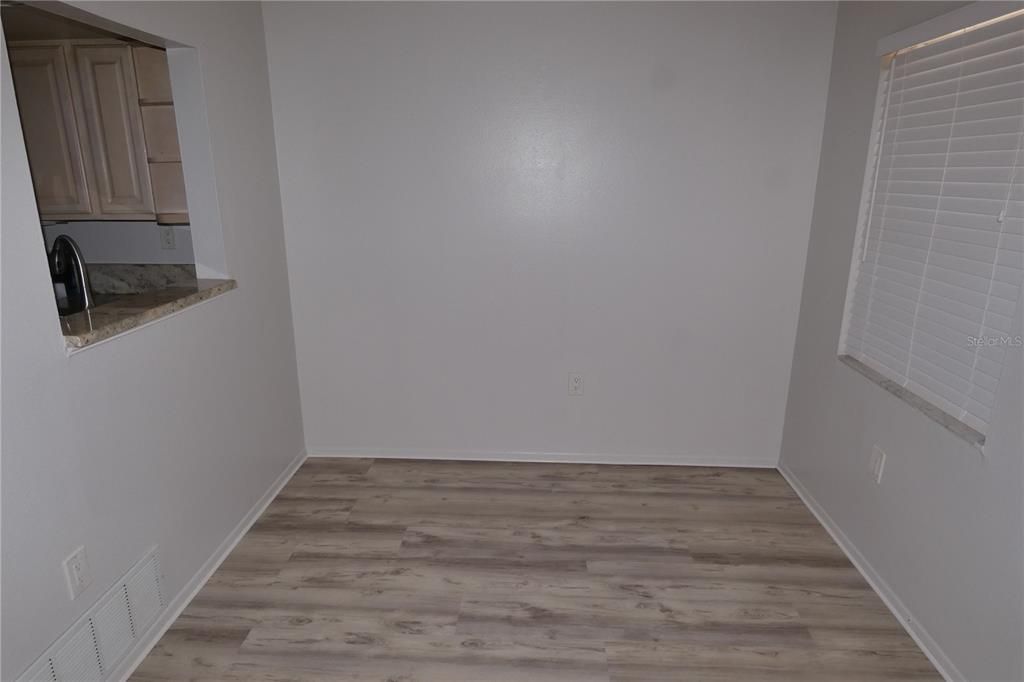For Rent: $1,395 (1 beds, 1 baths, 650 Square Feet)