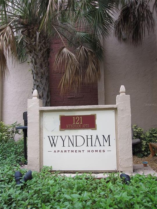For Rent: $1,395 (1 beds, 1 baths, 650 Square Feet)