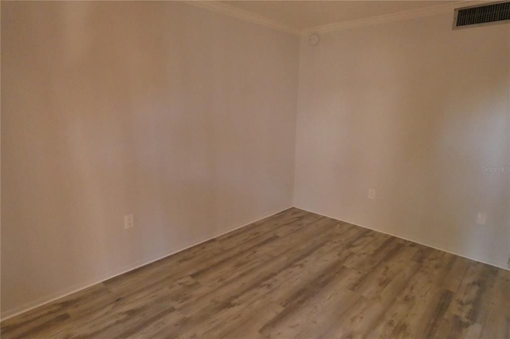 For Rent: $1,395 (1 beds, 1 baths, 650 Square Feet)