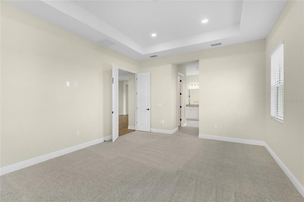 For Sale: $799,000 (3 beds, 2 baths, 2379 Square Feet)