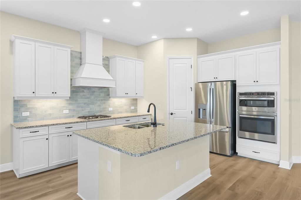For Sale: $799,000 (3 beds, 2 baths, 2379 Square Feet)