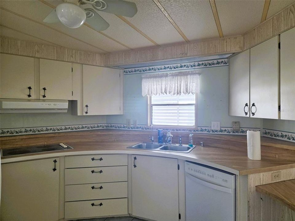 En Venta: $174,900 (2 camas, 2 baños, 1344 Pies cuadrados)