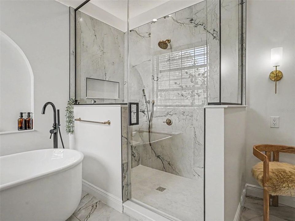 На продажу: $575,000 (4 спален, 2 ванн, 2324 Квадратных фут)