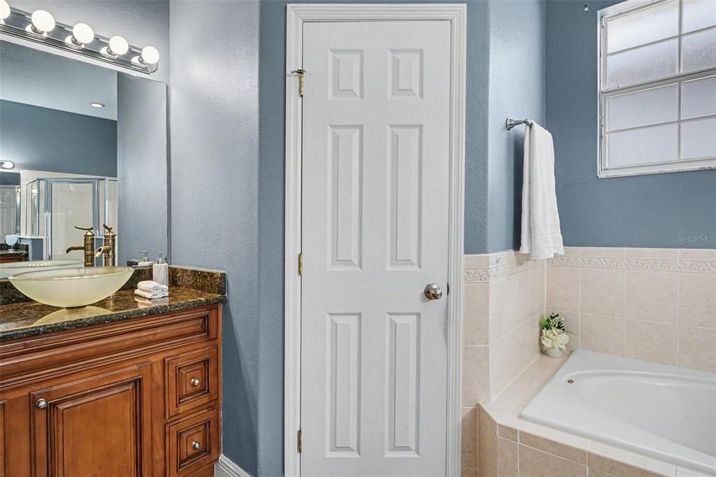 For Sale: $525,000 (3 beds, 2 baths, 2209 Square Feet)