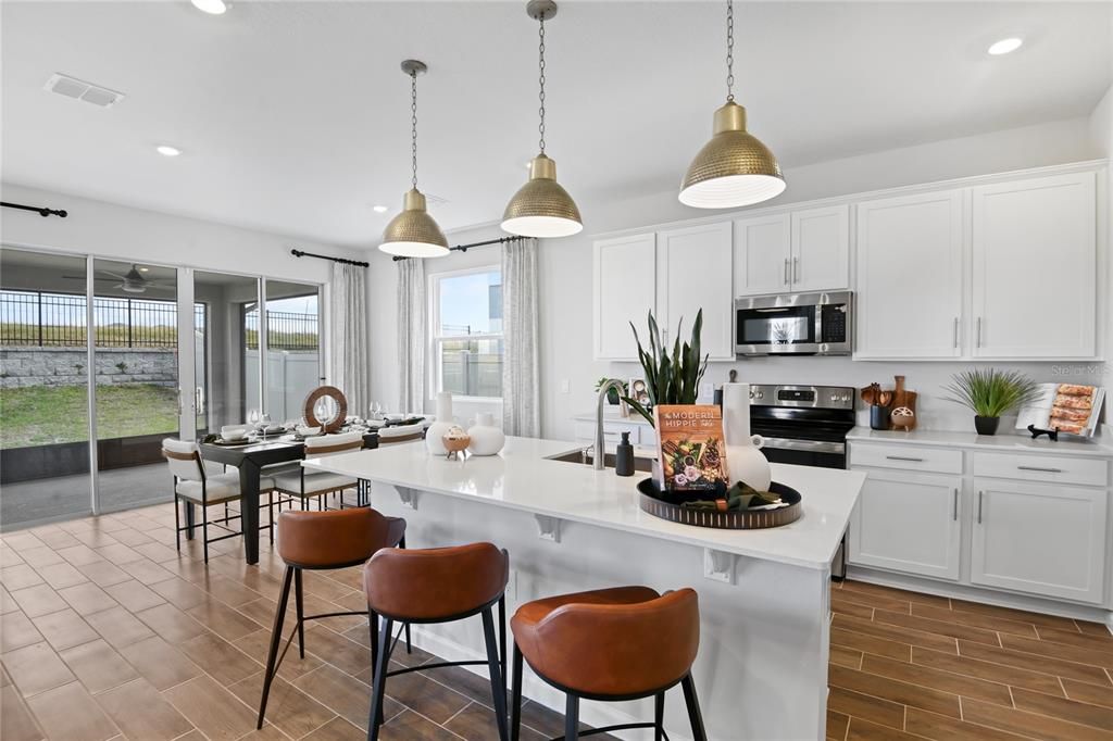 For Sale: $499,999 (5 beds, 3 baths, 2350 Square Feet)