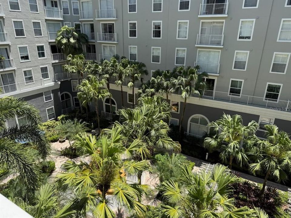 For Rent: $3,000 (2 beds, 2 baths, 1184 Square Feet)