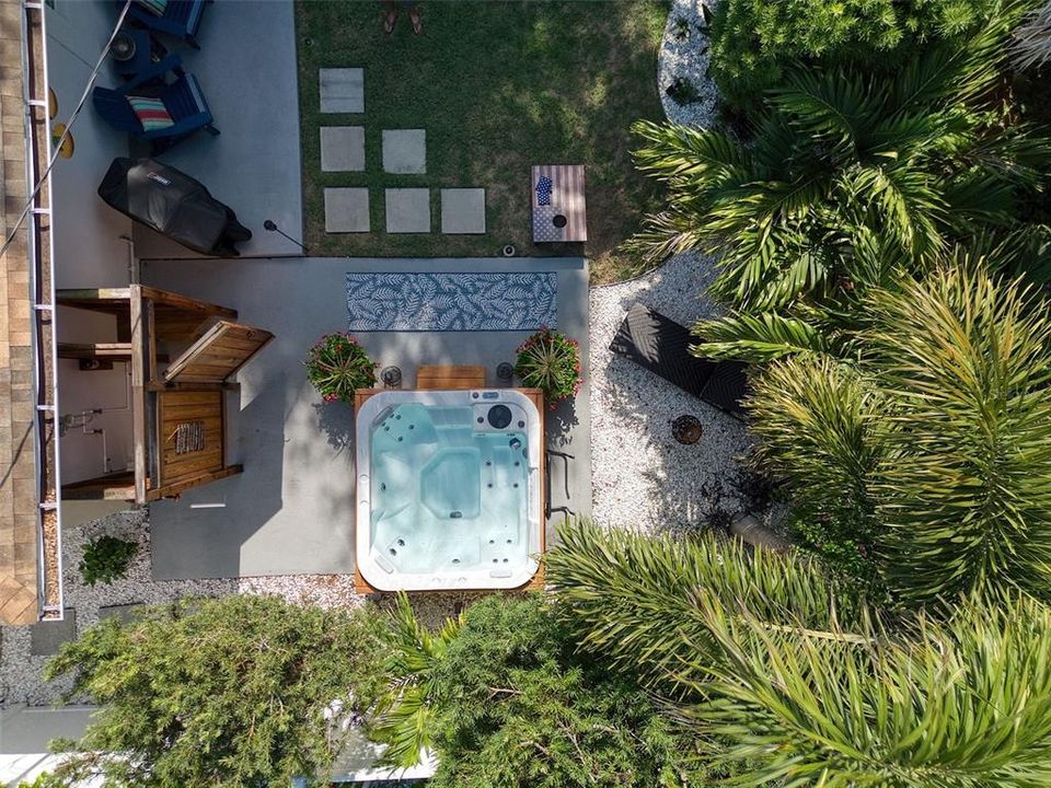 For Rent: $3,800 (2 beds, 1 baths, 1100 Square Feet)