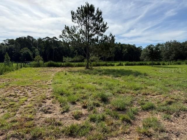 En Venta: $279,900 (4.94 acres)