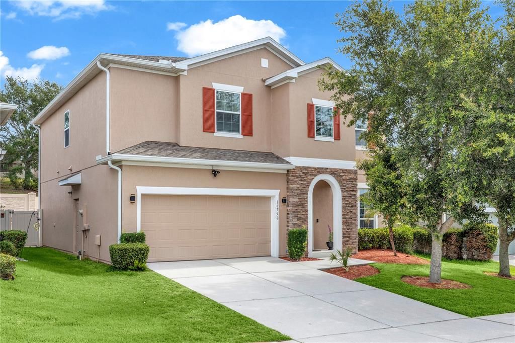 En Venta: $649,900 (4 camas, 2 baños, 2892 Pies cuadrados)