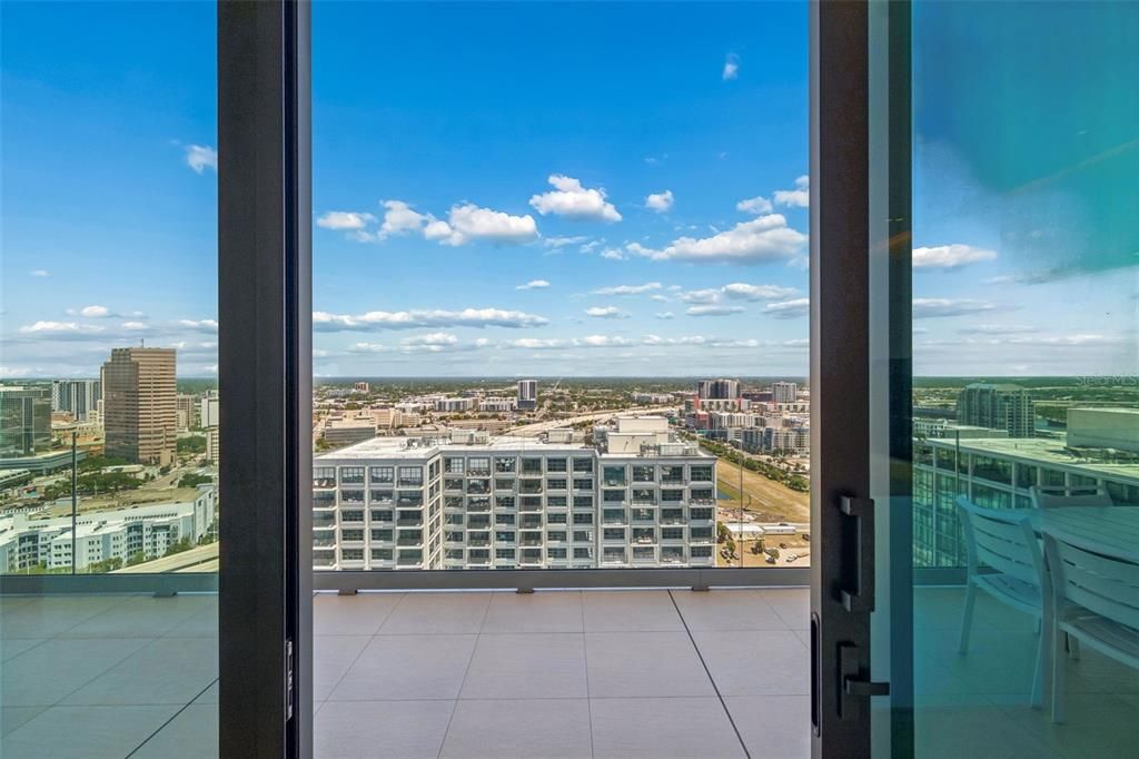 В аренду: $24,000 (3 спален, 3 ванн, 2388 Квадратных фут)