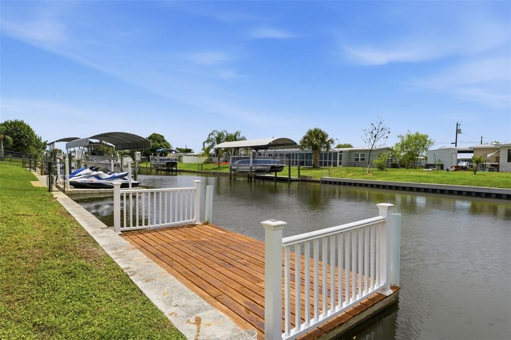 For Sale: $309,900 (2 beds, 2 baths, 1010 Square Feet)