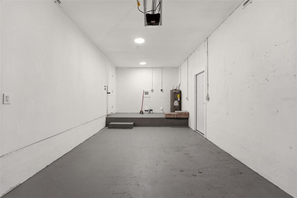 For Sale: $309,900 (2 beds, 2 baths, 1010 Square Feet)