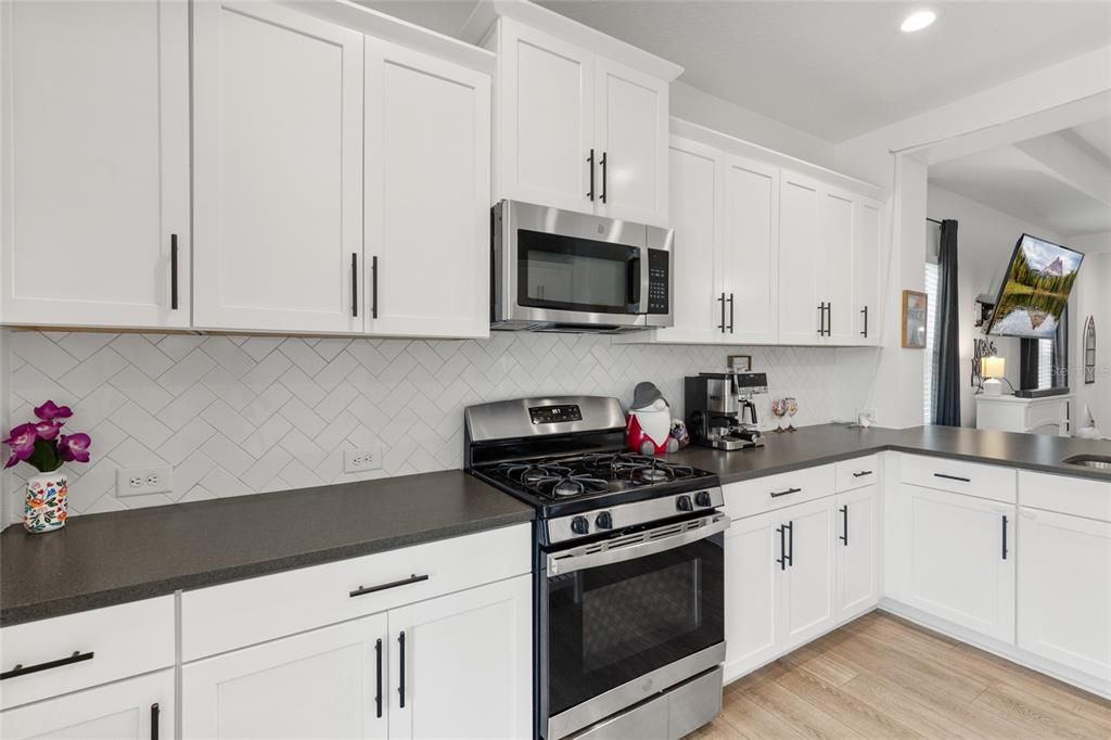 For Sale: $469,999 (3 beds, 2 baths, 1536 Square Feet)