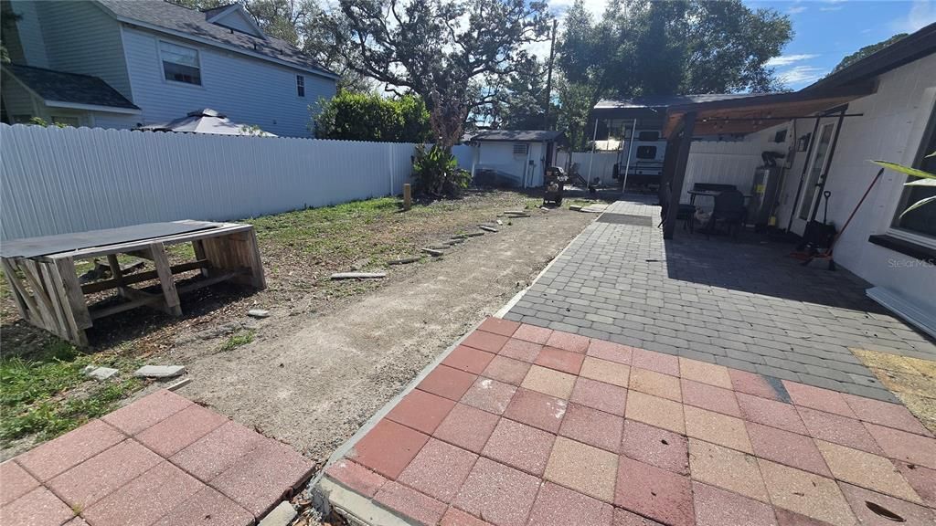 На продажу: $425,000 (4 спален, 2 ванн, 1521 Квадратных фут)