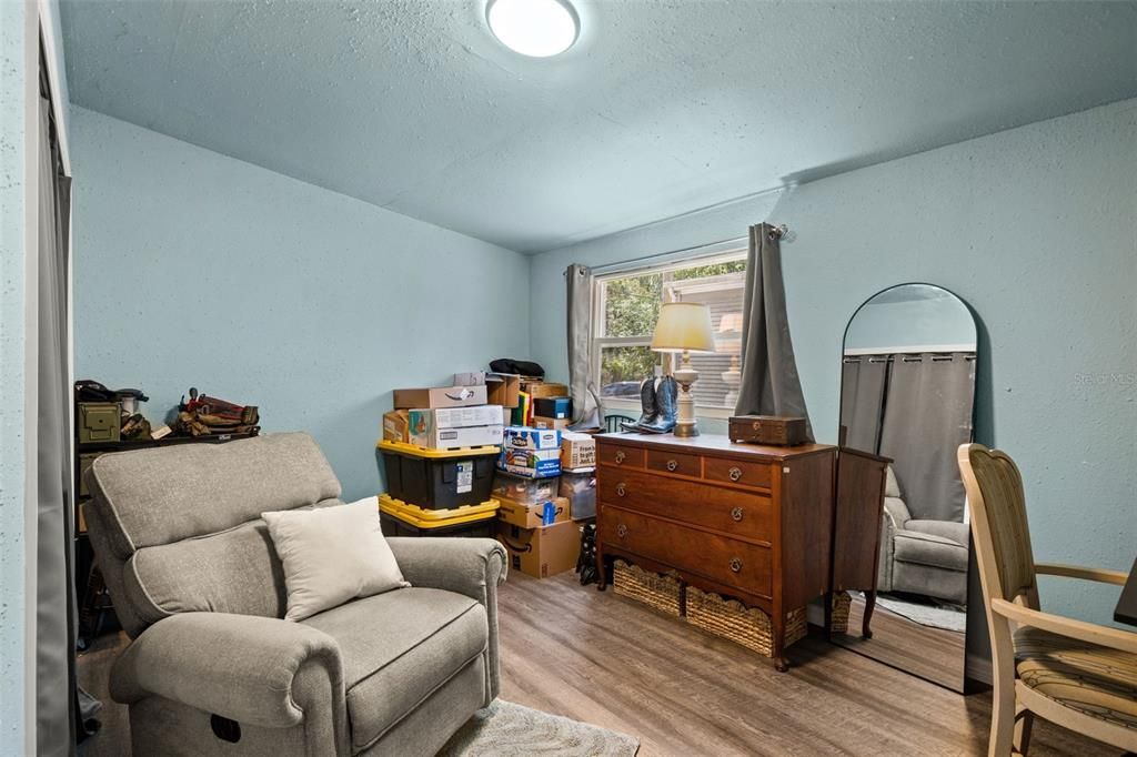 На продажу: $375,000 (4 спален, 2 ванн, 1344 Квадратных фут)