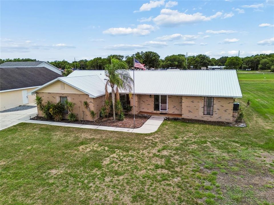 For Sale: $700,000 (4 beds, 2 baths, 1852 Square Feet)