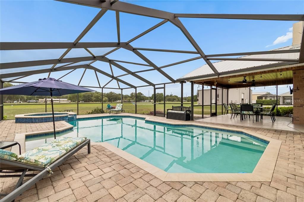 For Sale: $700,000 (4 beds, 2 baths, 1852 Square Feet)