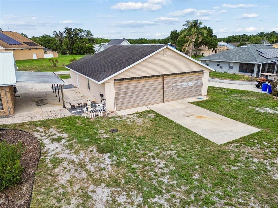 For Sale: $700,000 (4 beds, 2 baths, 1852 Square Feet)