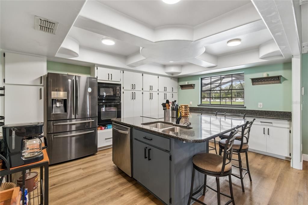 For Sale: $700,000 (4 beds, 2 baths, 1852 Square Feet)