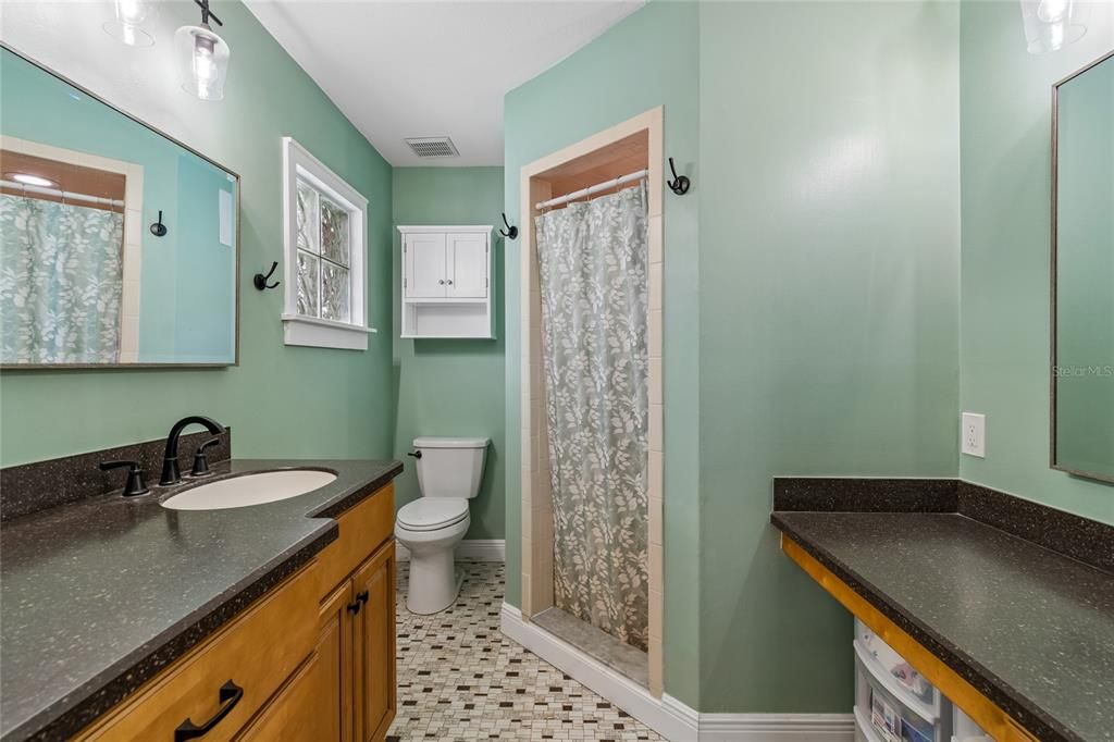 For Sale: $700,000 (4 beds, 2 baths, 1852 Square Feet)