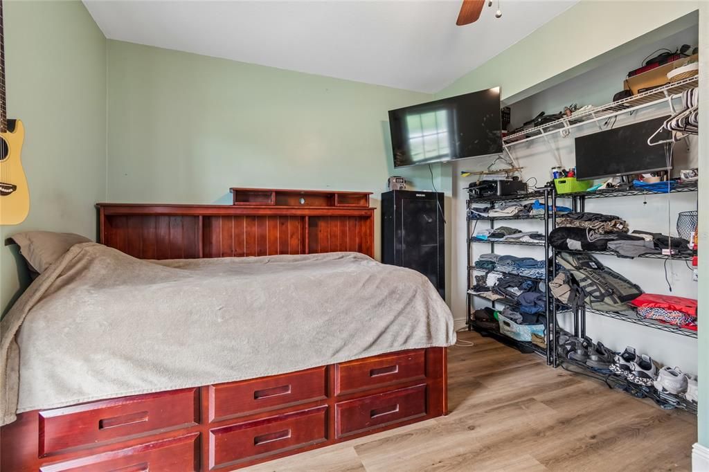 For Sale: $700,000 (4 beds, 2 baths, 1852 Square Feet)