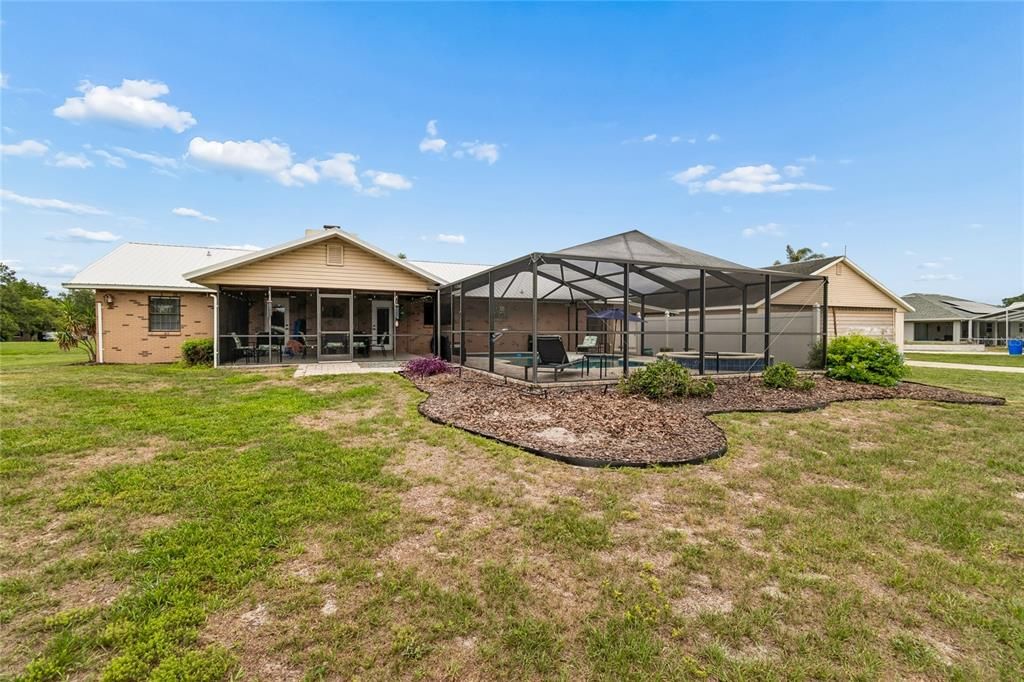 For Sale: $700,000 (4 beds, 2 baths, 1852 Square Feet)
