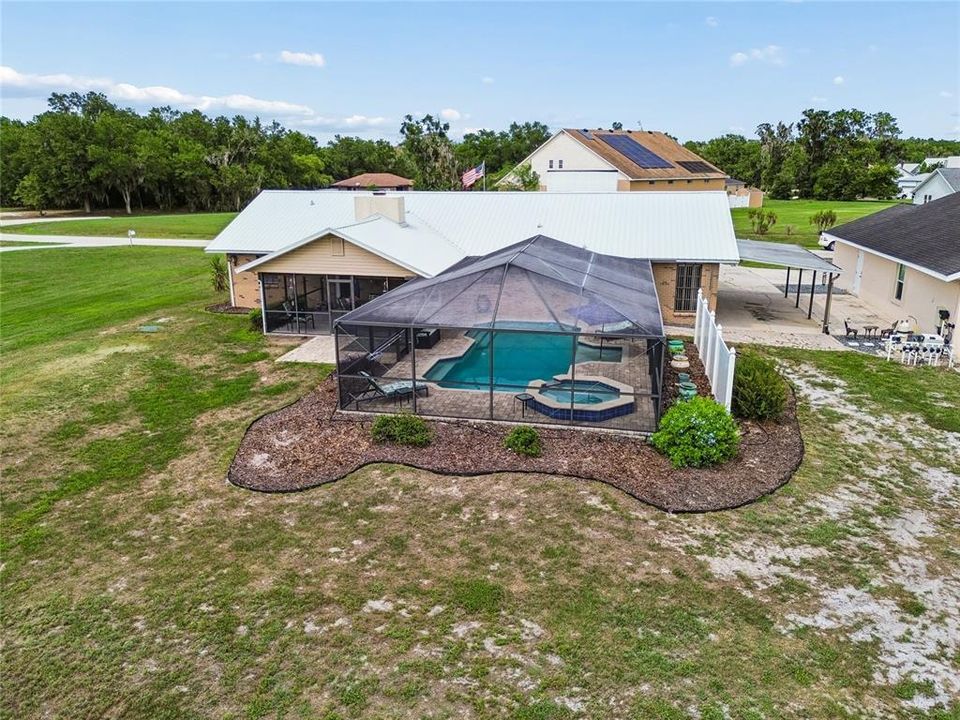 For Sale: $700,000 (4 beds, 2 baths, 1852 Square Feet)