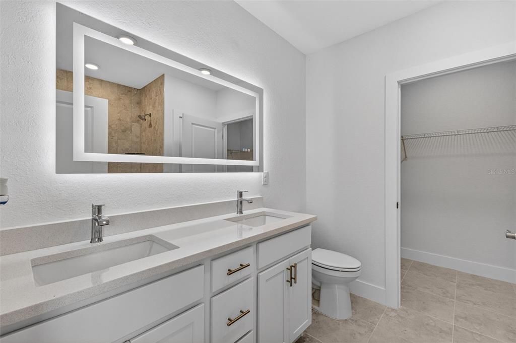 For Sale: $299,900 (4 beds, 2 baths, 1691 Square Feet)