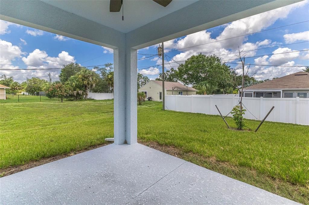 For Sale: $299,900 (4 beds, 2 baths, 1691 Square Feet)