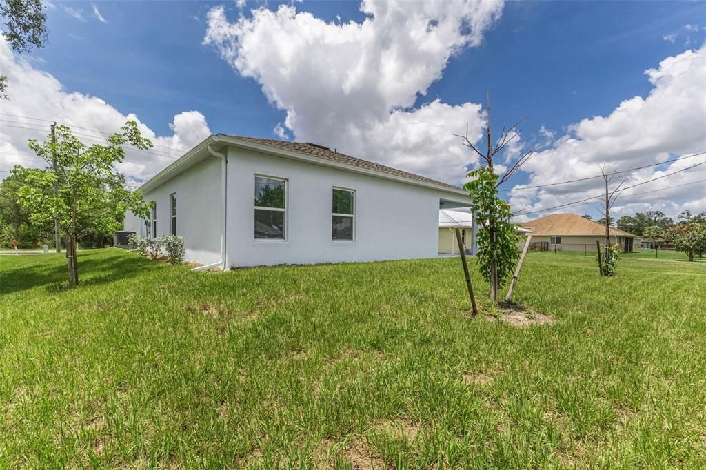 For Sale: $299,900 (4 beds, 2 baths, 1691 Square Feet)