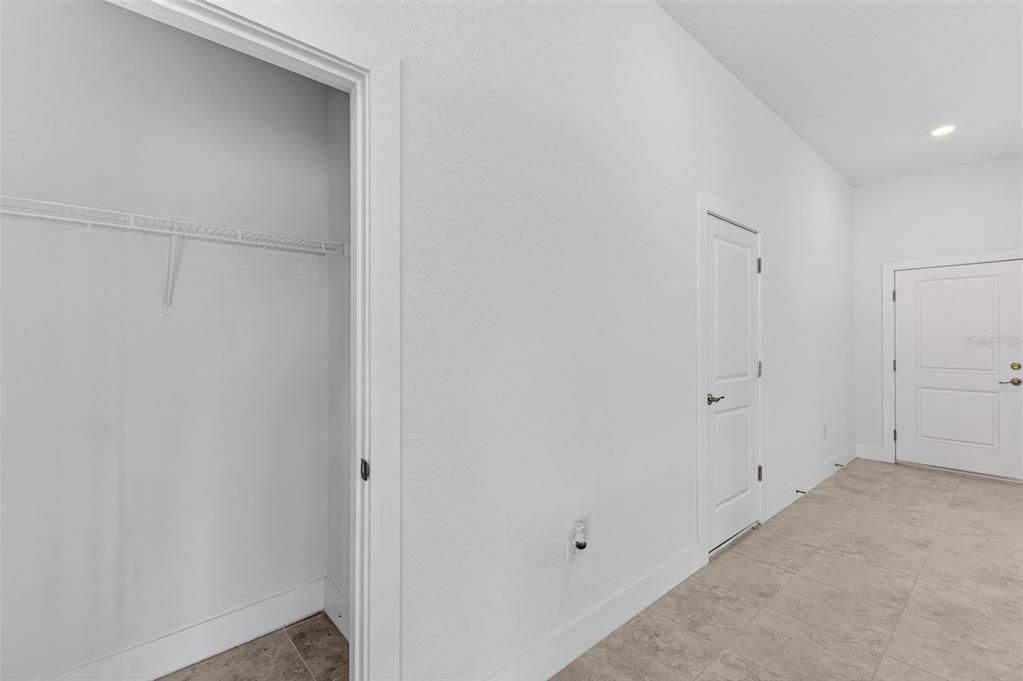 For Sale: $299,900 (4 beds, 2 baths, 1691 Square Feet)