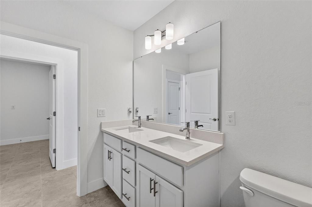 For Sale: $299,900 (4 beds, 2 baths, 1691 Square Feet)