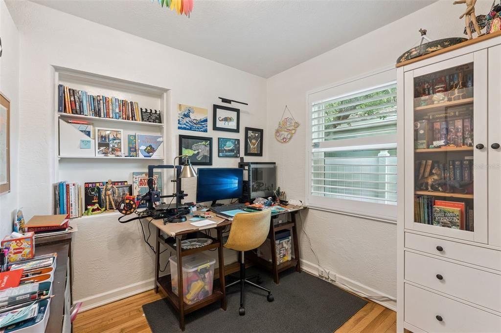 For Sale: $589,900 (4 beds, 2 baths, 1594 Square Feet)