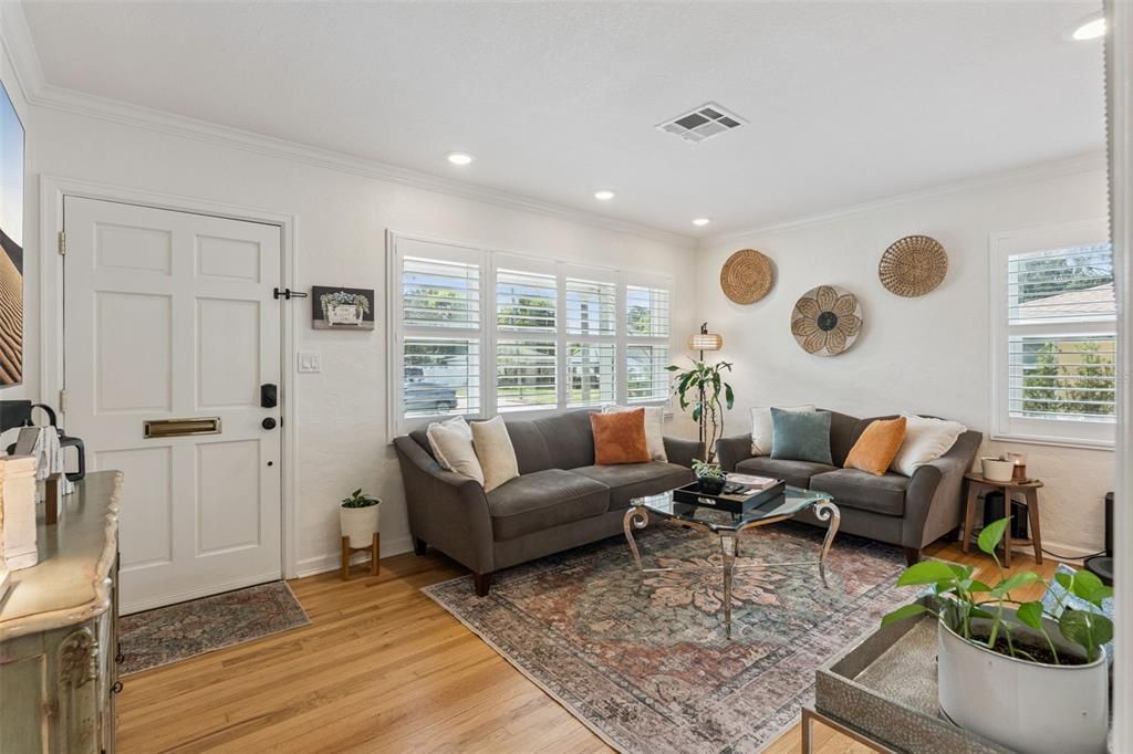 For Sale: $589,900 (4 beds, 2 baths, 1594 Square Feet)