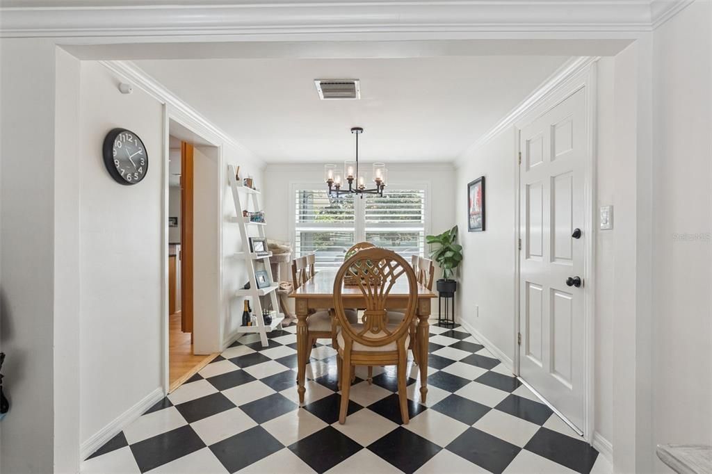 For Sale: $589,900 (4 beds, 2 baths, 1594 Square Feet)