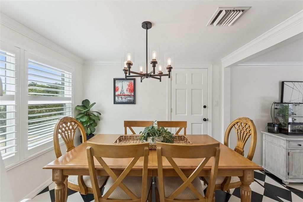 For Sale: $589,900 (4 beds, 2 baths, 1594 Square Feet)