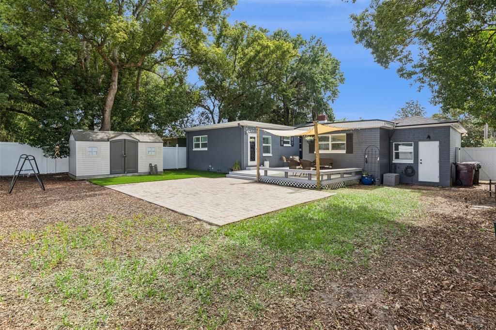 For Sale: $589,900 (4 beds, 2 baths, 1594 Square Feet)