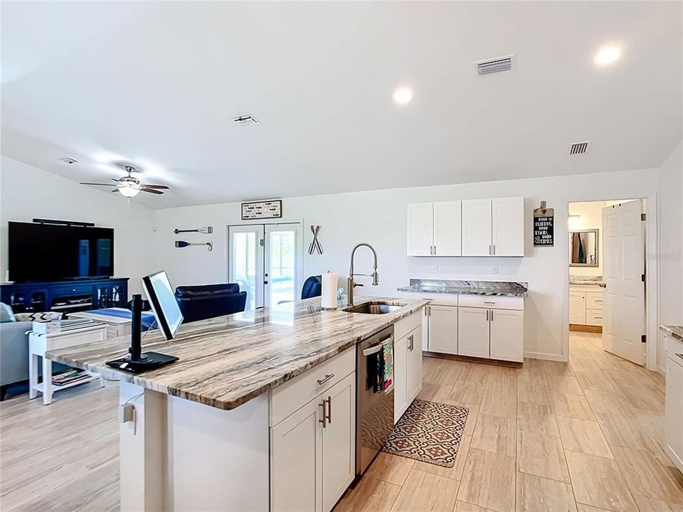 En Venta: $449,000 (3 camas, 2 baños, 1745 Pies cuadrados)