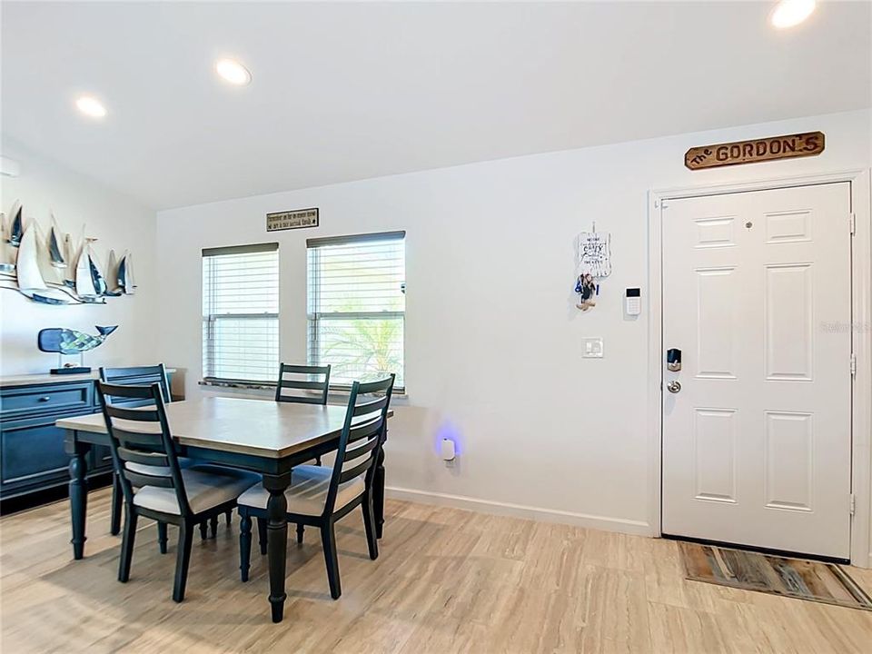 En Venta: $449,000 (3 camas, 2 baños, 1745 Pies cuadrados)
