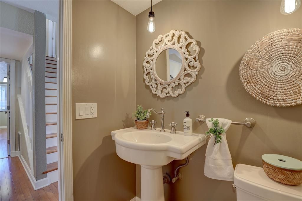 For Sale: $795,000 (4 beds, 2 baths, 2625 Square Feet)