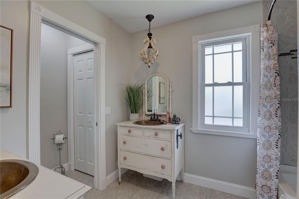 For Sale: $795,000 (4 beds, 2 baths, 2625 Square Feet)