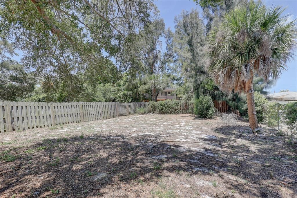 For Sale: $795,000 (4 beds, 2 baths, 2625 Square Feet)