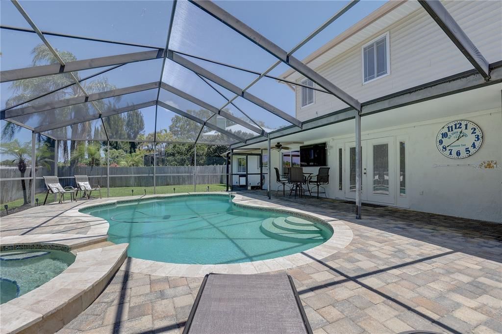 For Sale: $795,000 (4 beds, 2 baths, 2625 Square Feet)