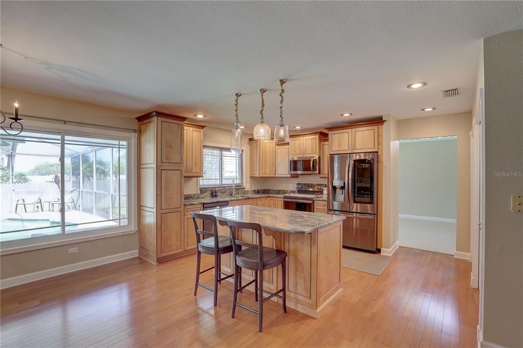 For Sale: $795,000 (4 beds, 2 baths, 2625 Square Feet)