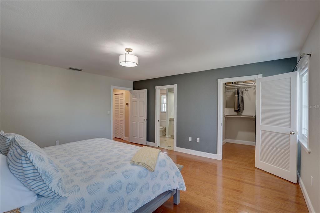 For Sale: $795,000 (4 beds, 2 baths, 2625 Square Feet)