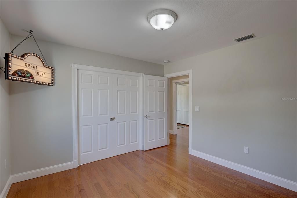 For Sale: $795,000 (4 beds, 2 baths, 2625 Square Feet)
