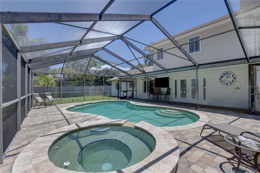 For Sale: $795,000 (4 beds, 2 baths, 2625 Square Feet)