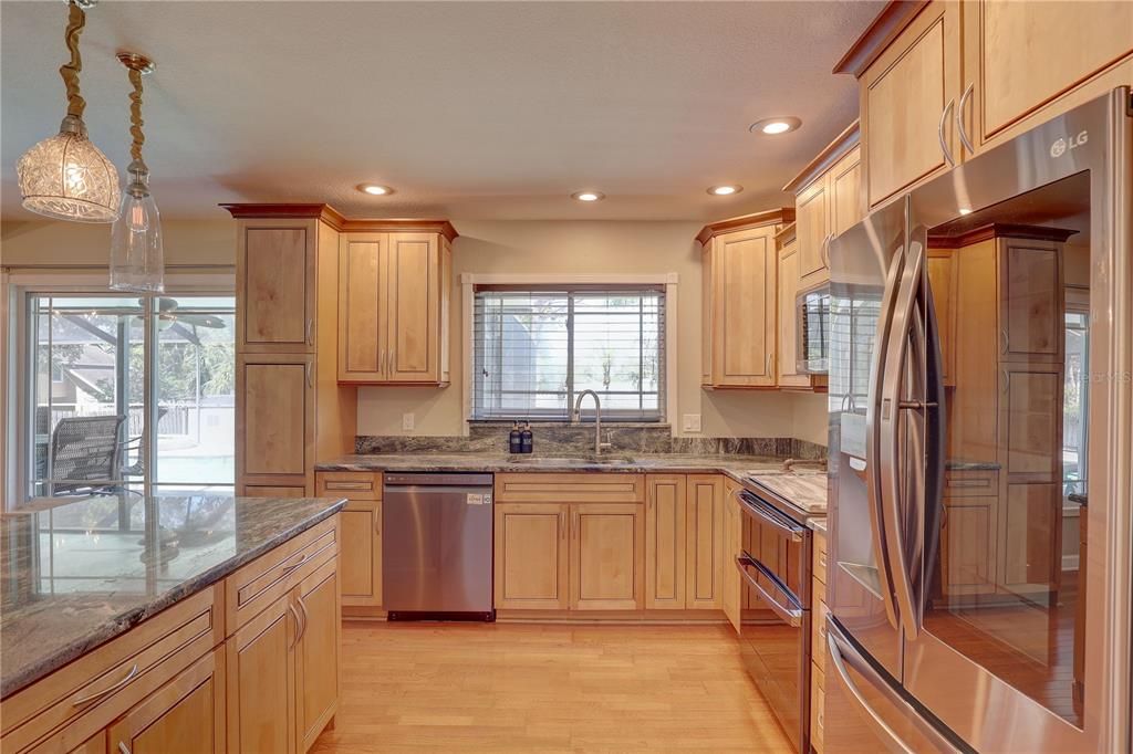 For Sale: $795,000 (4 beds, 2 baths, 2625 Square Feet)